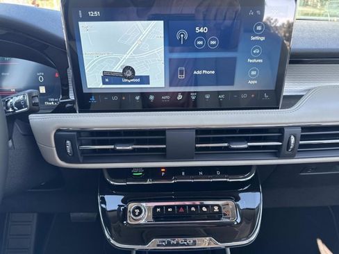 New 2025 Lincoln Corsair FWD w/ Equipment Group 101A image 30