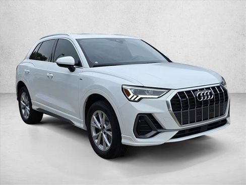 Certified 2025 Audi Q3 2.0T Premium w/ Convenience Package AWD/4WD image 3