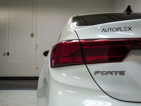 Used 2024 Kia Forte LXS FWD image 32