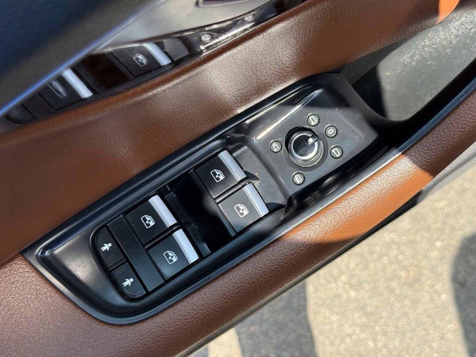 Used 2018 Audi Q7 2.0T Premium AWD/4WD image 18