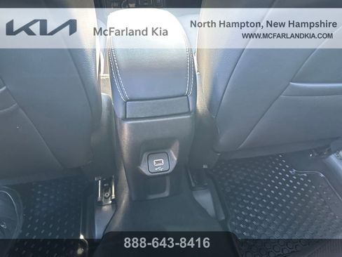 Used 2023 Jeep Renegade Limited image 24