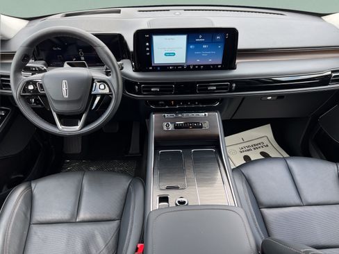 New 2025 Lincoln Aviator Reserve w/ Illumination Package RWD image 9