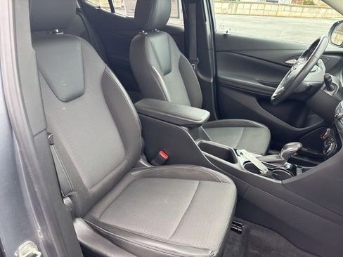 Used 2022 Buick Encore GX Preferred w/ Cold Weather Comfort Package image 12