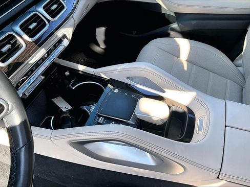 Used 2022 Mercedes-Benz GLE 350 4MATIC image 17