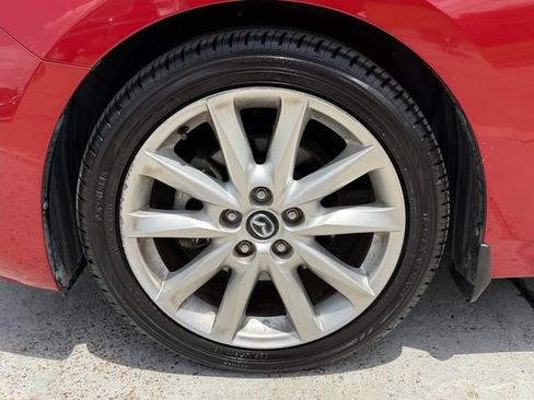 Used 2017 MAZDA MAZDA3 Touring FWD image 3