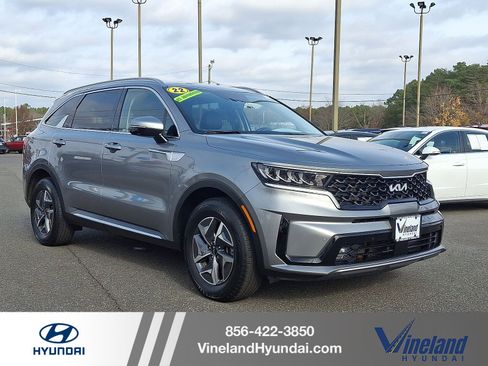 Used 2022 Kia Sorento EX image 1
