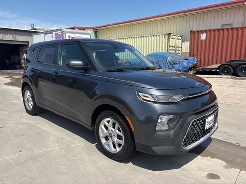 Used 2020 Kia Soul S FWD image 1