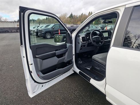 Used 2023 Ford F150 XLT w/ Trailer Tow Package image 19