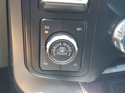 Used 2025 Ford F150 Lariat w/ Equipment Group 502A High AWD/4WD image 29