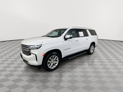Used 2024 Chevrolet Suburban Premier image 4