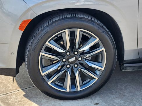 Used 2024 Cadillac Escalade Sport w/ LPO, ONYX Package image 11