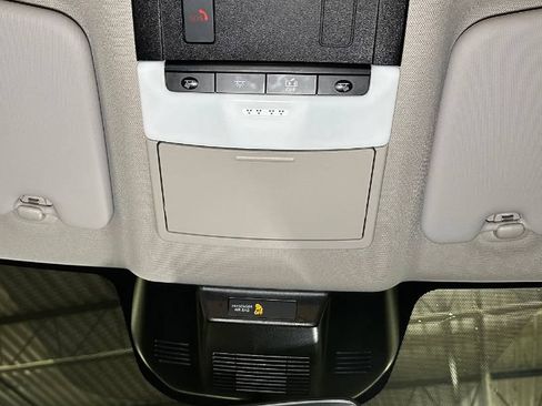 Used 2024 Nissan Rogue SV FWD image 35