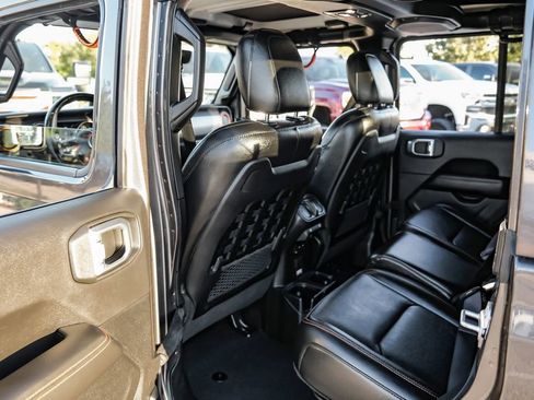 Used 2021 Jeep Gladiator Mojave image 36