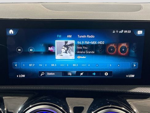 Used 2021 Mercedes-Benz CLA 35 AMG 4MATIC image 10