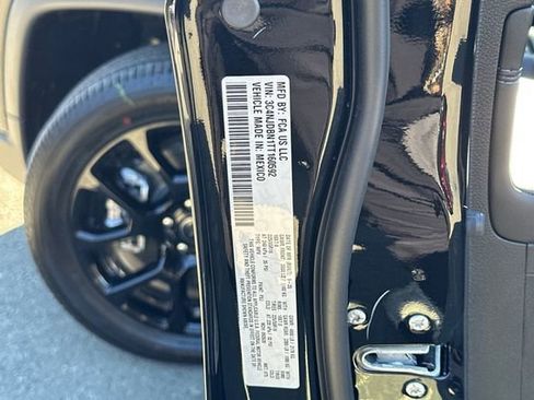 New 2026 Jeep Compass Latitude image 27