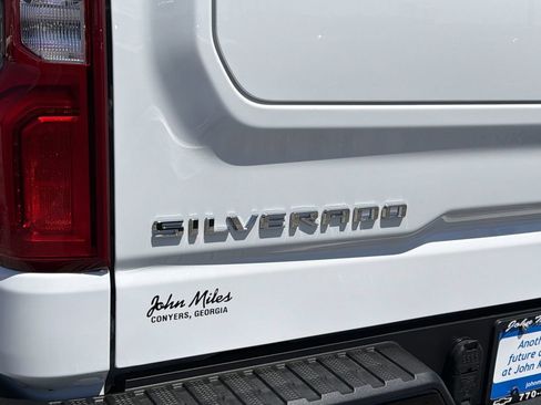 New 2026 Chevrolet Silverado 1500 LT Trail Boss w/ Convenience Package II AWD/4WD image 23