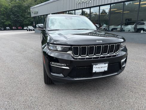 Used 2023 Jeep Grand Cherokee 4WD 4xe image 13