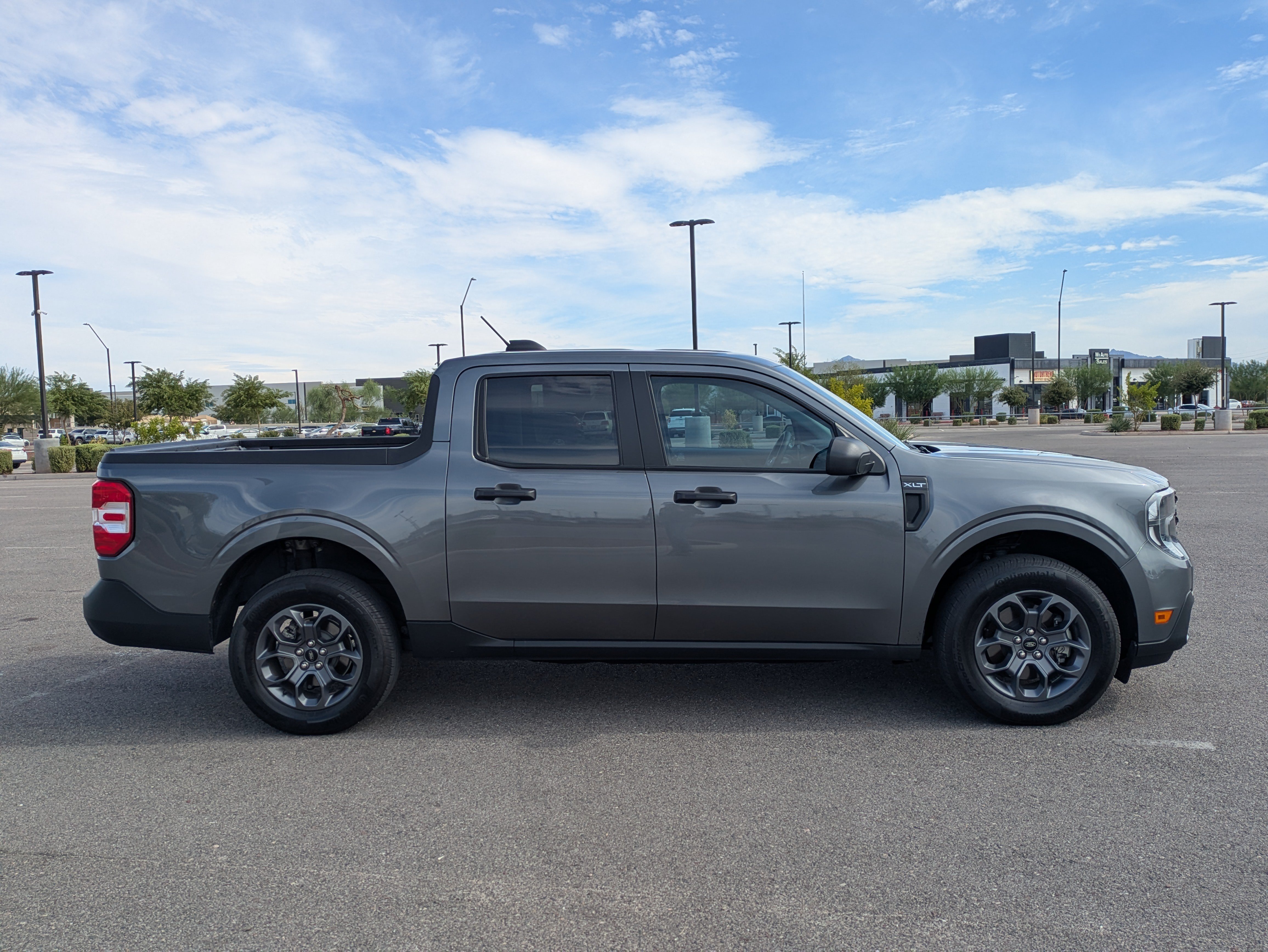 Used 2025 Ford Maverick XLT FWD image 6