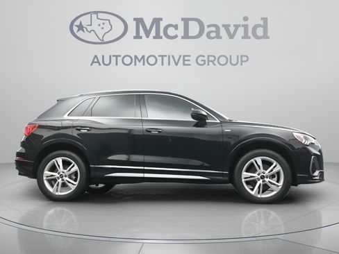 Used 2024 Audi Q3 2.0T Premium Plus w/ Premium Plus Package AWD/4WD image 32