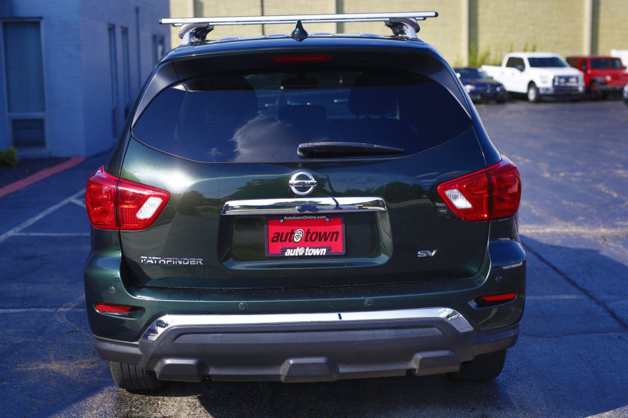 Used 2020 Nissan Pathfinder SV FWD image 14