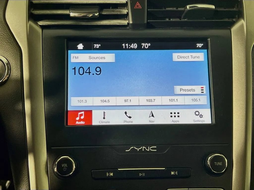 Used 2019 Ford Fusion SE FWD image 16