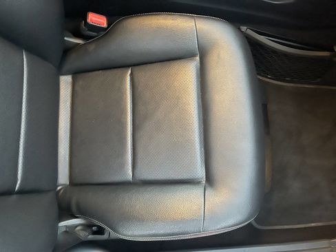 Used 2015 Mercedes-Benz E 350 4MATIC Sedan image 28