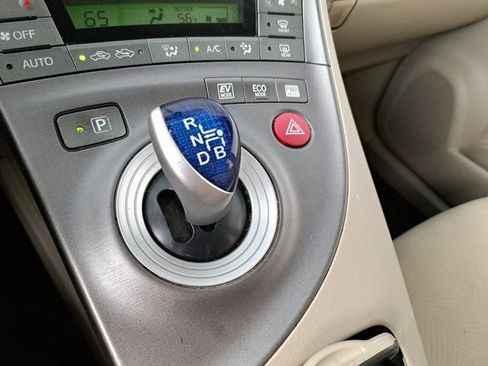 Used 2013 Toyota Prius Two FWD image 13