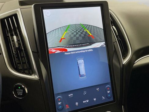 Used 2023 Ford Edge Titanium image 16