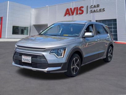 Used 2025 Kia Niro LX