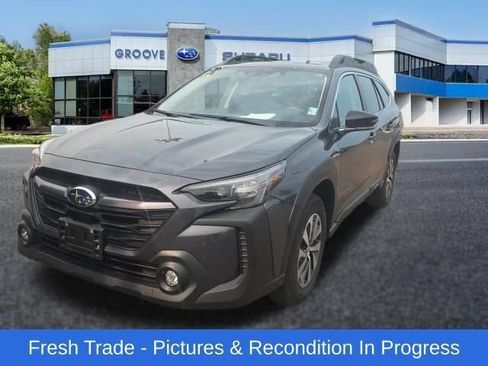 Used 2024 Subaru Outback Premium AWD/4WD image 1