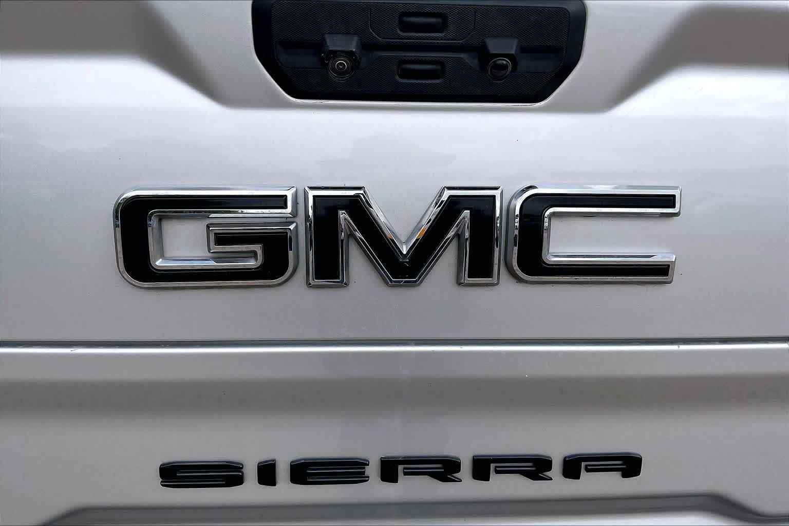 Used 2022 GMC Sierra 1500 AT4 w/ Sierra Safety Plus Package AWD/4WD image 30