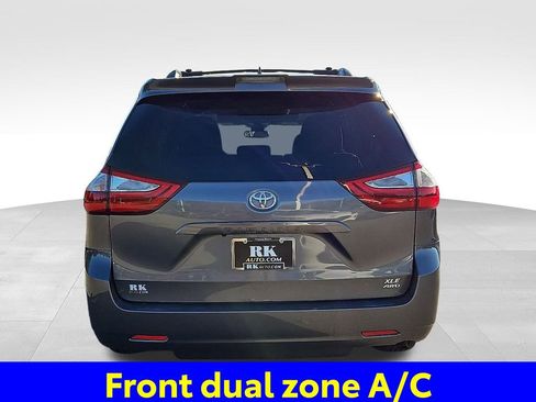 Used 2019 Toyota Sienna AWD image 5