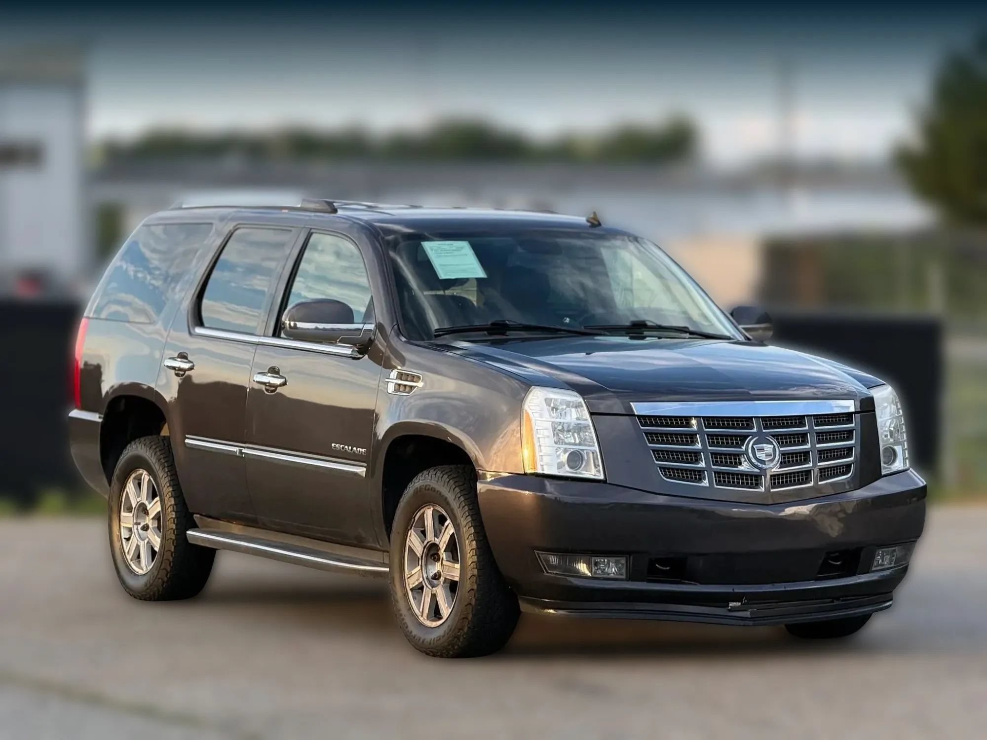 Used 2010 Cadillac Escalade AWD image 1