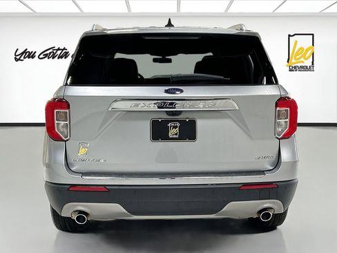 Used 2022 Ford Explorer Limited w/ Equipment Group 301A image 6