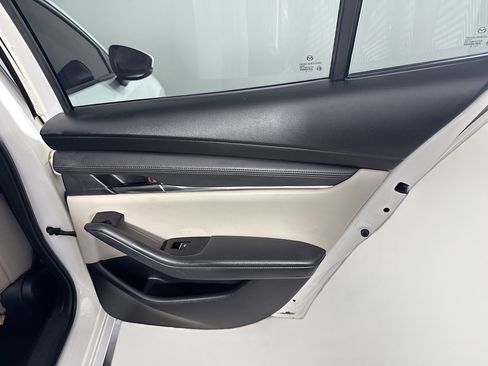 Used 2019 MAZDA MAZDA3 w/Preferred Pkg image 27