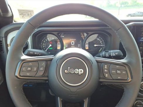 Used 2025 Jeep Wrangler Unlimited Sport S 4xe AWD/4WD image 17