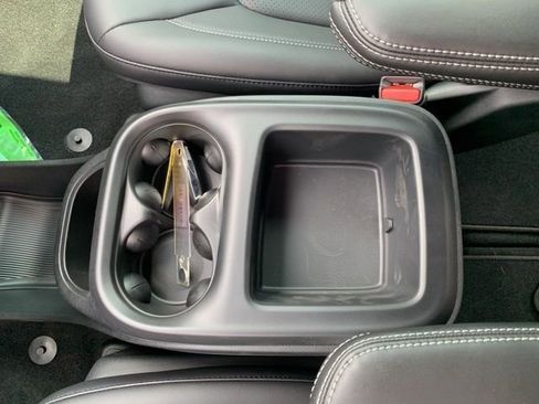 New 2026 Chrysler Pacifica Select image 21