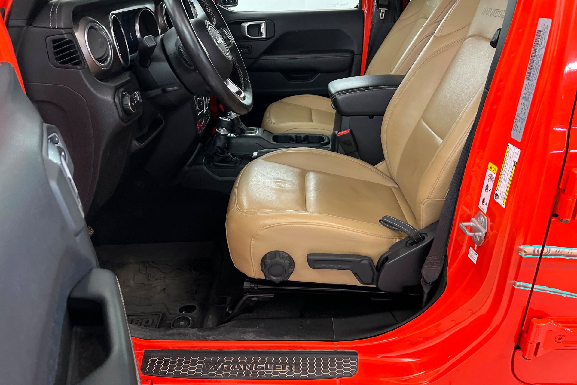 Used 2018 Jeep Wrangler Unlimited Rubicon AWD/4WD image 17