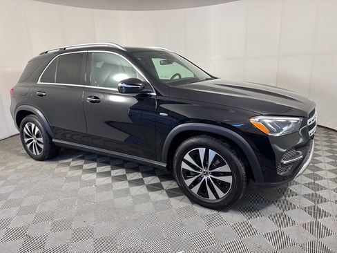 Used 2025 Mercedes-Benz GLE 450e 4MATIC image 7