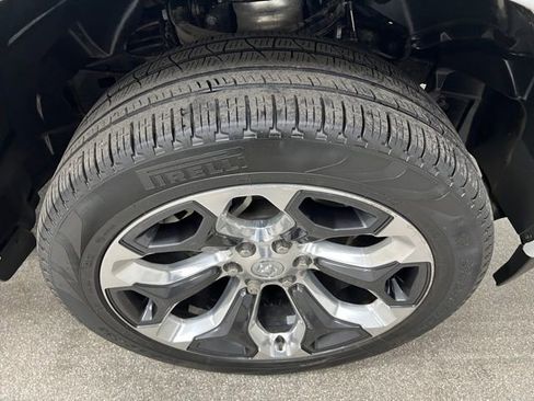 Used 2022 RAM 1500 Limited w/ Body-Colour Bumper Group AWD/4WD image 16