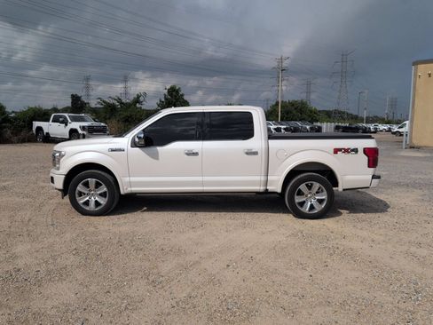 Used 2018 Ford F150 Platinum w/ Equipment Group 701A Luxury AWD/4WD image 2