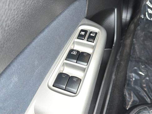 Used 2010 Subaru Forester 2.5X Limited AWD/4WD image 19
