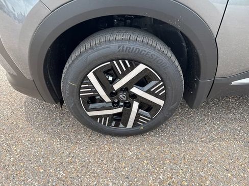 New 2026 Nissan Kicks SV FWD image 23