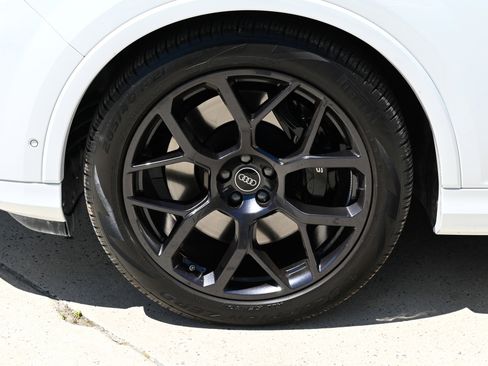 Used 2025 Audi SQ7 Premium Plus AWD/4WD image 9