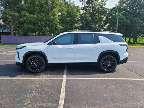 New 2026 Chevrolet Traverse LT w/ Midnight/Sport Edition AWD/4WD image 4