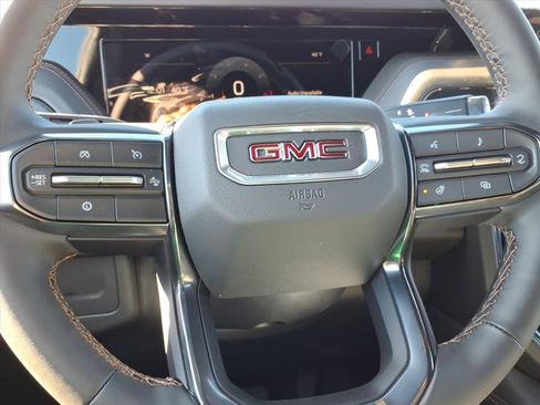 New 2026 GMC Yukon XL AT4 image 19