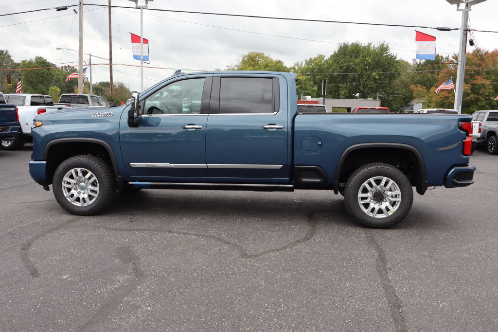 New 2026 Chevrolet Silverado 3500 High Country w/ High Country Premium Package AWD/4WD image 25