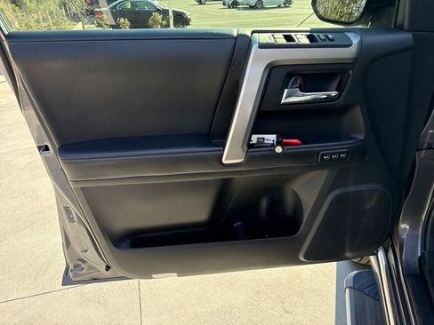 Used 2022 Toyota 4Runner Limited image 14