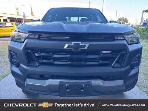 Certified 2024 Chevrolet Colorado Trail Boss w/ Advanced Trailering Package image 2