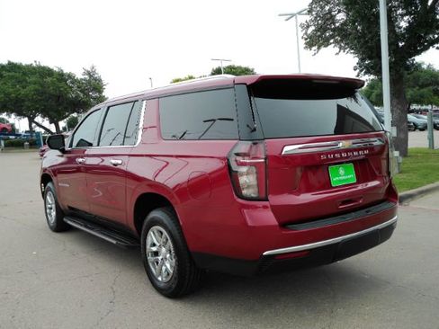 Used 2021 Chevrolet Suburban LS RWD image 9
